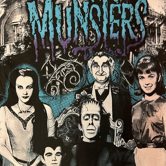 The munsters graphic Tshirt ! - Picture 3 of 3